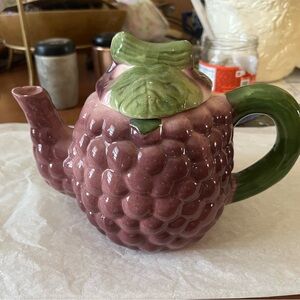 Grape Cluster Teapot